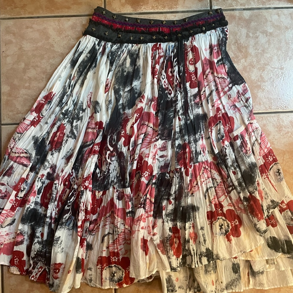 Fun Sandy Starkman Floral skirt